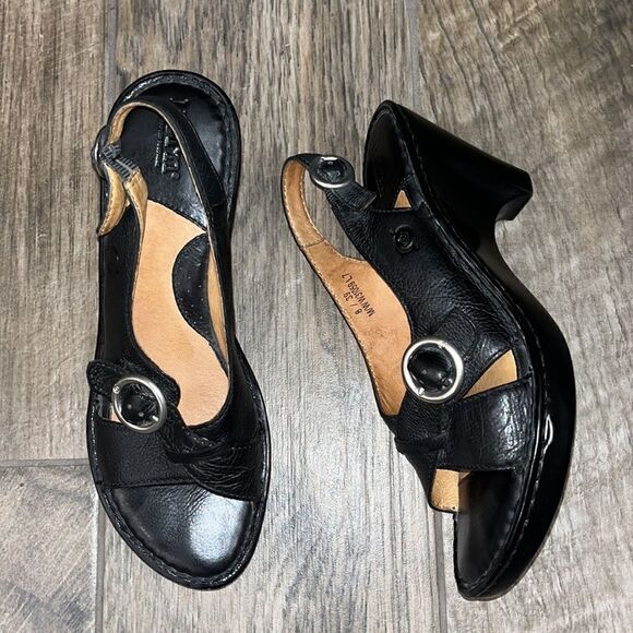 Born black leather 3.5”heels w/ 1” platform - Picture 1 of 6